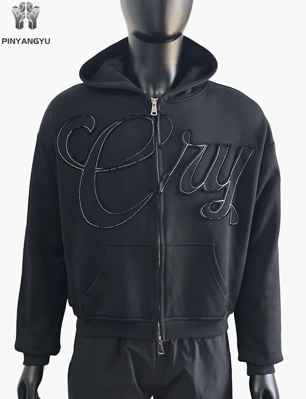 Sudadera con capucha y cremallera doble personalizada con bordado de parche